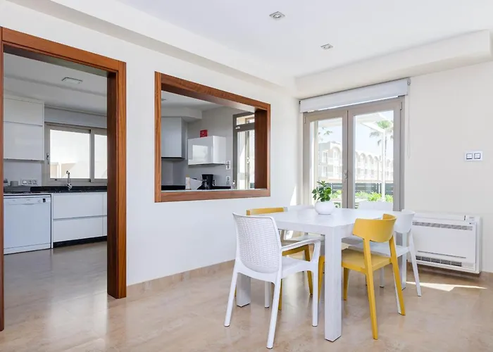 Yourhouse Juan, Modern House At The In Mallorca North